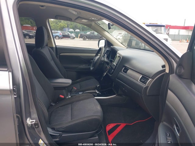 2018 Mitsubishi Outlander Es მანქანა იყიდება აუქციონზე, vin: JA4AZ3A35JZ057239, აუქციონის ნომერი: 45936280