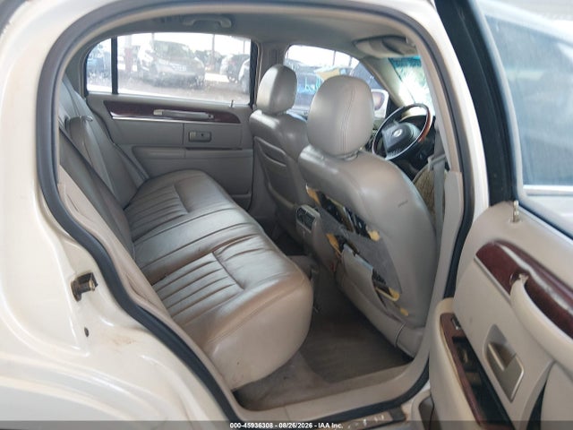 Aukcja sprzedaży 2003 Lincoln Town Car Signature, vin: 1LNHM82W03Y682936, numer aukcji: 45936308