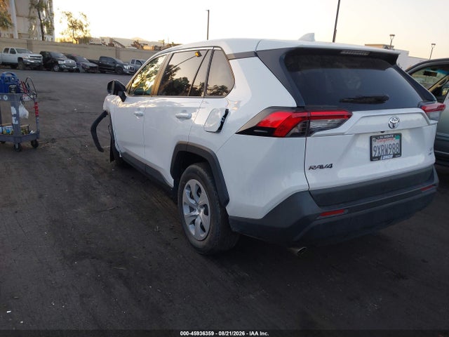 Toyota RAV4 LE 2024 2T3F1RFV2RC458213 Image 3