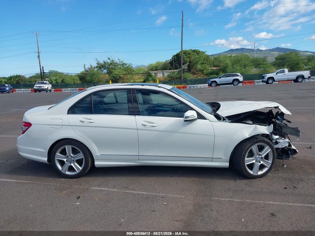 2010 Mercedes-benz C 300 Luxury/sport მანქანა იყიდება აუქციონზე, vin: WDDGF5EB3AF363952, აუქციონის ნომერი: 45936412