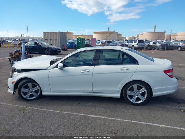 2010 Mercedes-benz C 300 Luxury/sport მანქანა იყიდება აუქციონზე, vin: WDDGF5EB3AF363952, აუქციონის ნომერი: 45936412