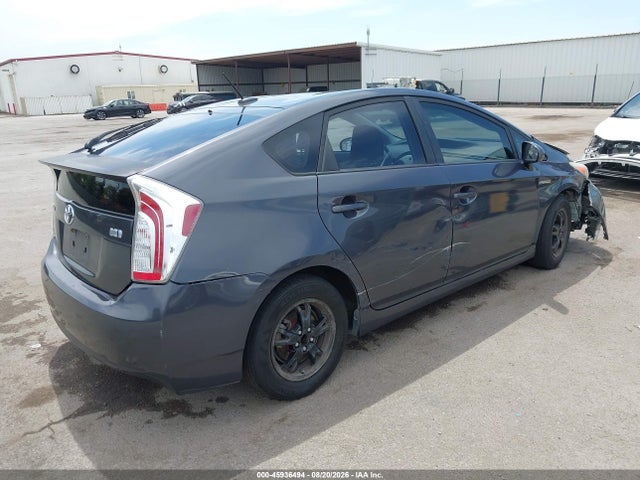 Toyota Prius Three 2014 JTDKN3DUXE1756364 Image 4