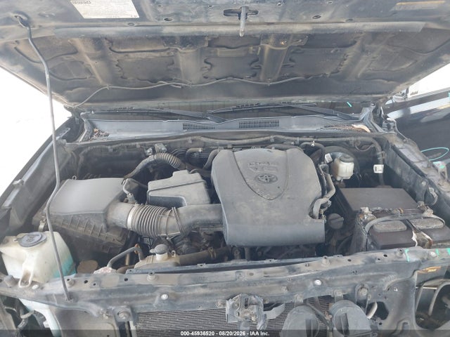 5TFCZ5AN2JX122717 Toyota Tacoma Sr5 V6