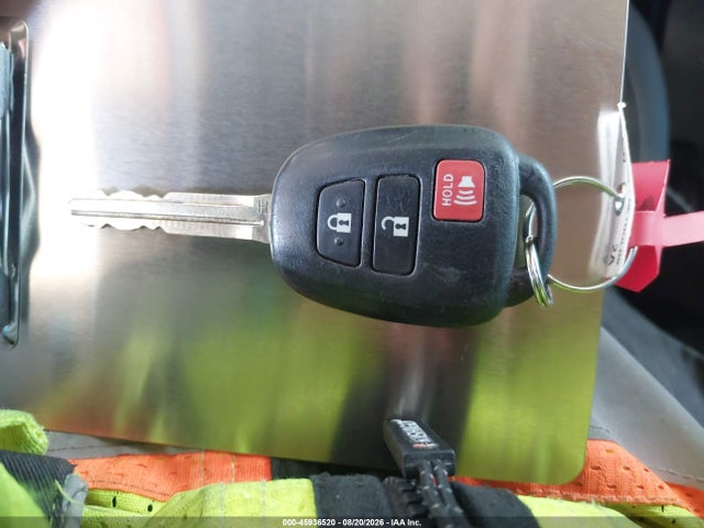 5TFCZ5AN2JX122717 Toyota Tacoma Sr5 V6