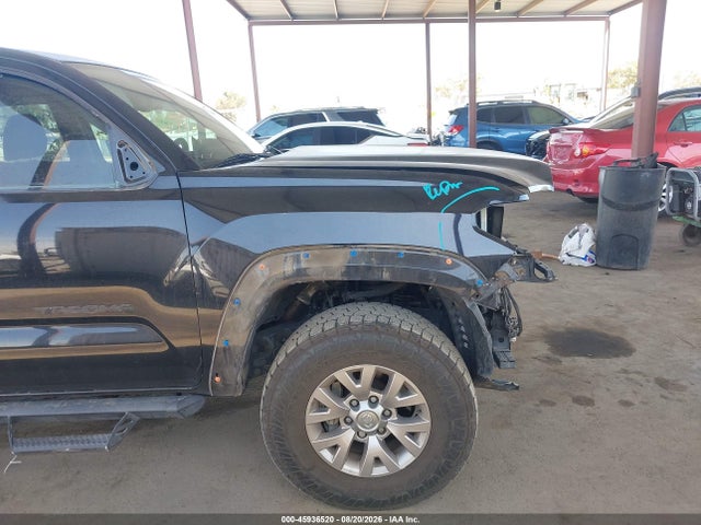5TFCZ5AN2JX122717 Toyota Tacoma Sr5 V6