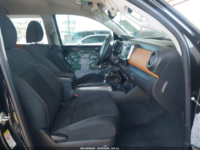 5TFCZ5AN2JX122717 Toyota Tacoma Sr5 V6