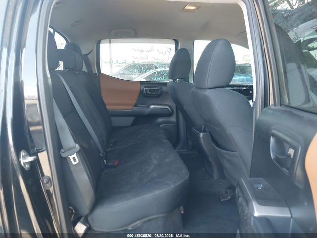 5TFCZ5AN2JX122717 Toyota Tacoma Sr5 V6