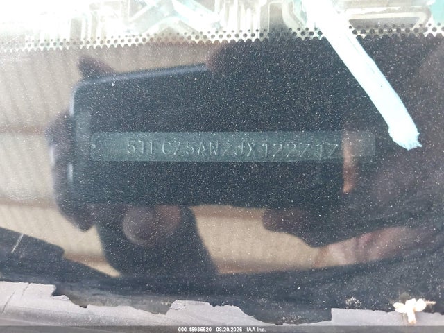 5TFCZ5AN2JX122717 Toyota Tacoma Sr5 V6