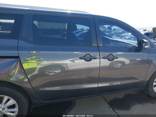 KIA SEDONA LX 2016 KNDMB5C13G6175797 Image 13