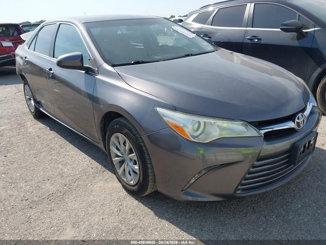 45936658 :رقم المزاد ، 4T1BF1FK6HU770399 vin ، 2017 Toyota Camry Le مزاد بيع