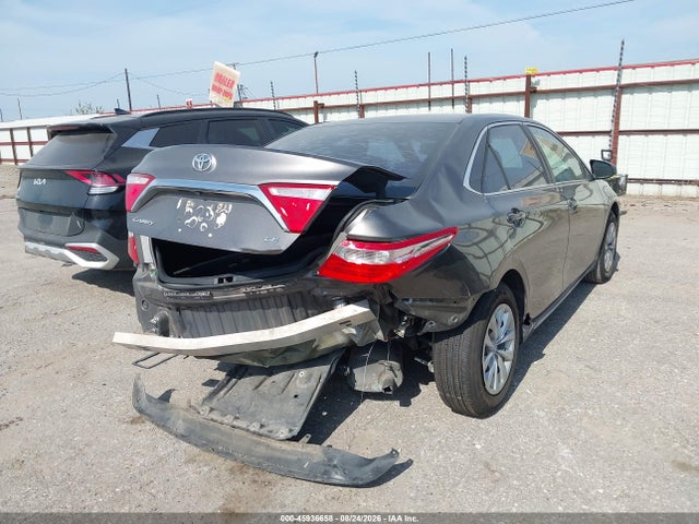 45936658 :رقم المزاد ، 4T1BF1FK6HU770399 vin ، 2017 Toyota Camry Le مزاد بيع