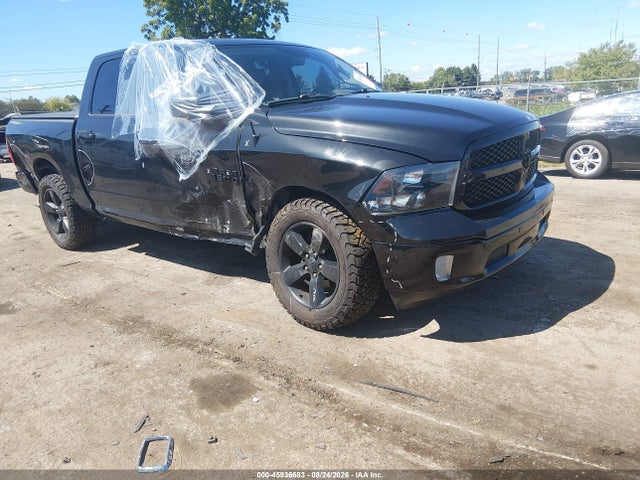 45936683 :رقم المزاد ، 1C6RR7LG0JS260376 vin ، 2018 Ram 1500 Big Horn  4x4 5'7 Box مزاد بيع