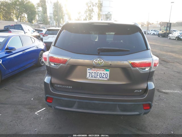 Toyota Highlander Xle V6 2014 5TDKKRFH1ES027121 Image 17