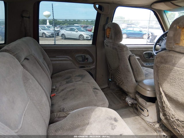 Продаж на аукціоні авто 1999 Chevrolet Suburban 1500 Lt, vin: 3GNFK16R4XG193055, номер лоту: 45936700