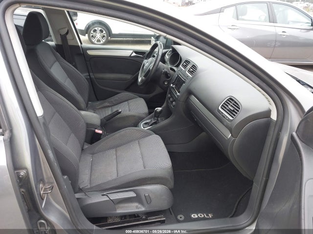 45936701 :رقم المزاد ، WVWDB7AJ2DW048579 vin ، 2013 Volkswagen Golf 2.5l 4-door مزاد بيع