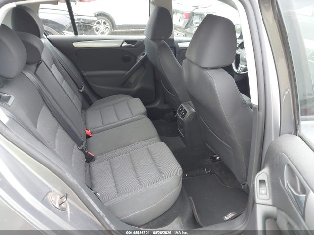45936701 :رقم المزاد ، WVWDB7AJ2DW048579 vin ، 2013 Volkswagen Golf 2.5l 4-door مزاد بيع