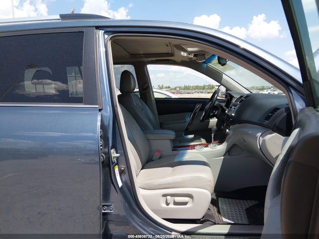 Продажа на аукционе авто 2013 Toyota Highlander Limited V6, vin: 5TDYK3EHXDS101823, номер лота: 45936722