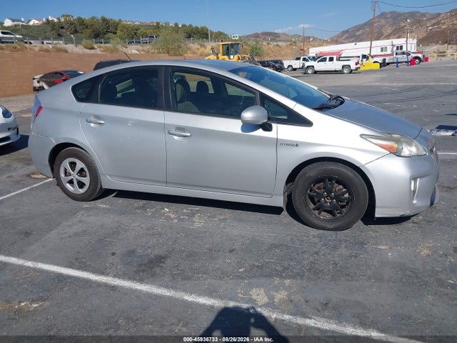Toyota Prius Two 2014 JTDKN3DU3E0363845 Image 13