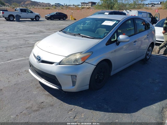 Toyota Prius Two 2014 JTDKN3DU3E0363845 Image 2
