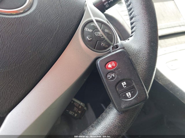 JTDKN3DU1F1897275 Toyota Prius Four