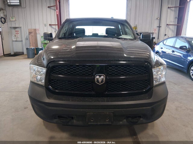45936890 :رقم المزاد ، 3C6RR7KG6MG684903 vin ، 2021 Ram 1500 Classic Tradesman  4x4 5'7 Box مزاد بيع