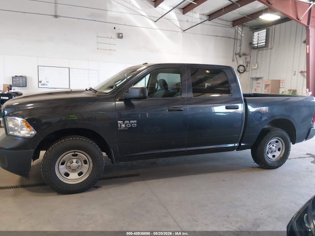 45936890 :رقم المزاد ، 3C6RR7KG6MG684903 vin ، 2021 Ram 1500 Classic Tradesman  4x4 5'7 Box مزاد بيع
