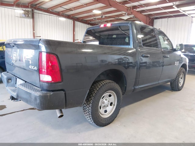 45936890 :رقم المزاد ، 3C6RR7KG6MG684903 vin ، 2021 Ram 1500 Classic Tradesman  4x4 5'7 Box مزاد بيع