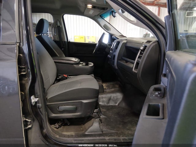 45936890 :رقم المزاد ، 3C6RR7KG6MG684903 vin ، 2021 Ram 1500 Classic Tradesman  4x4 5'7 Box مزاد بيع