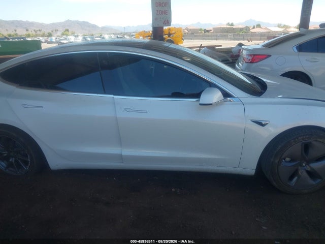 Tesla Model 3 Long Range/performance 2019 5YJ3E1EB0KF213601 Image 13