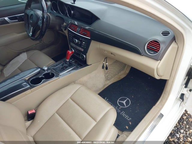 45936983 :رقم المزاد ، WDDGF4HB1EG257201 vin ، 2014 Mercedes-benz C 250 Sport مزاد بيع