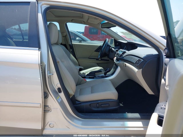 45936988 :رقم المزاد ، 1HGCR2F87FA171716 vin ، 2015 Honda Accord Ex-l مزاد بيع