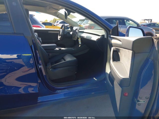 45937075 :رقم المزاد ، 7SAYGDED9RF162857 vin ، 2024 Tesla Model Y Long Range Single Motor Rear-wheel Drive/rwd مزاد بيع