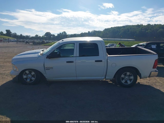2022 Ram 1500 Classic Tradesman  4x4 5'7 Box მანქანა იყიდება აუქციონზე, vin: 3C6RR7KG3NG375875, აუქციონის ნომერი: 45937076