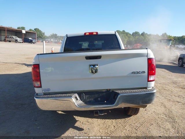 2022 Ram 1500 Classic Tradesman  4x4 5'7 Box მანქანა იყიდება აუქციონზე, vin: 3C6RR7KG3NG375875, აუქციონის ნომერი: 45937076