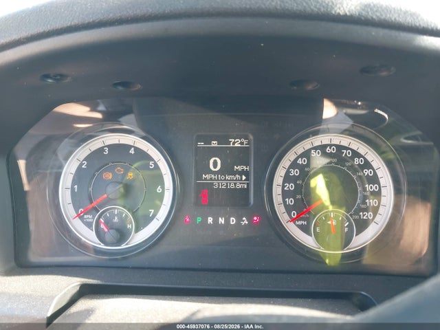 2022 Ram 1500 Classic Tradesman  4x4 5'7 Box მანქანა იყიდება აუქციონზე, vin: 3C6RR7KG3NG375875, აუქციონის ნომერი: 45937076
