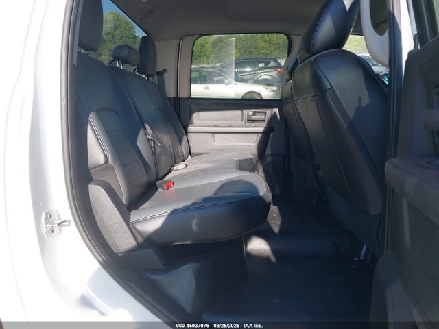2022 Ram 1500 Classic Tradesman  4x4 5'7 Box მანქანა იყიდება აუქციონზე, vin: 3C6RR7KG3NG375875, აუქციონის ნომერი: 45937076