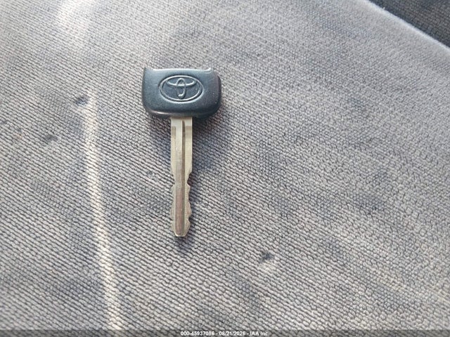 45937086 :رقم المزاد ، 4T1BF28B1YU071443 vin ، 2000 Toyota Avalon Xl مزاد بيع
