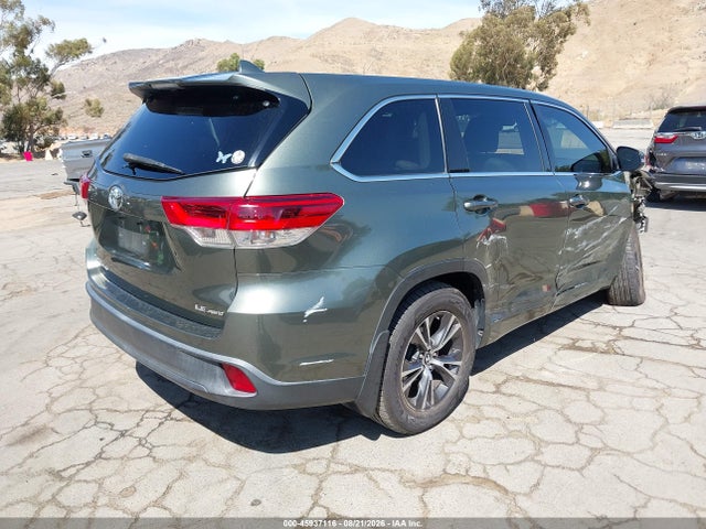 Toyota Highlander Le Plus 2018 5TDBZRFH6JS864243 Image 4