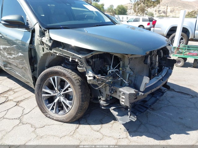 Toyota Highlander Le Plus 2018 5TDBZRFH6JS864243 Image 6