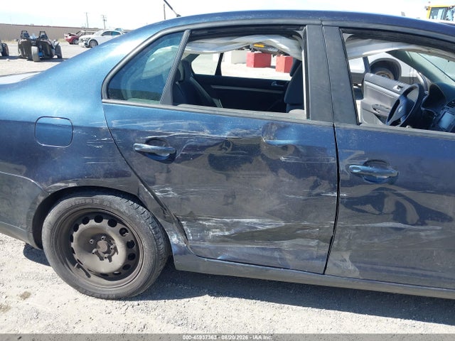 45937363 :رقم المزاد ، 3VWJM71K39M013754 vin ، 2009 Volkswagen Jetta S مزاد بيع