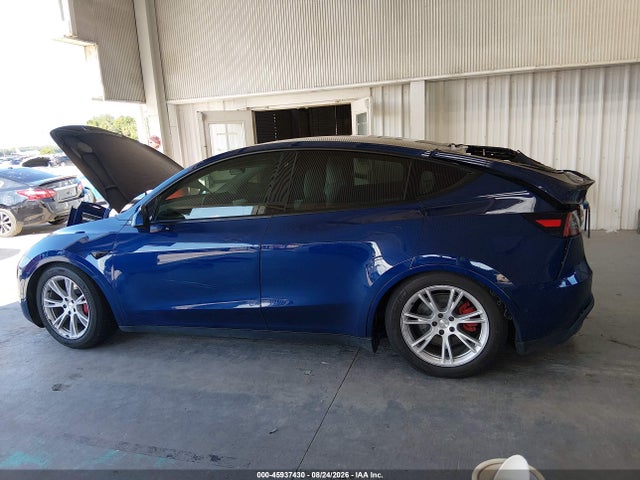 45937430 :رقم المزاد ، 5YJYGDEE0MF197981 vin ، 2021 Tesla Model Y Long Range Dual Motor All-wheel Drive مزاد بيع