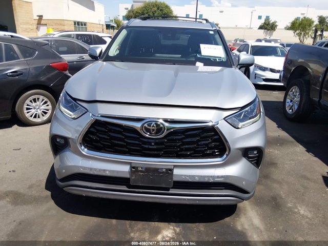 Toyota Highlander Platinum 2024 5TDKDRBH6RS550379 Image 12