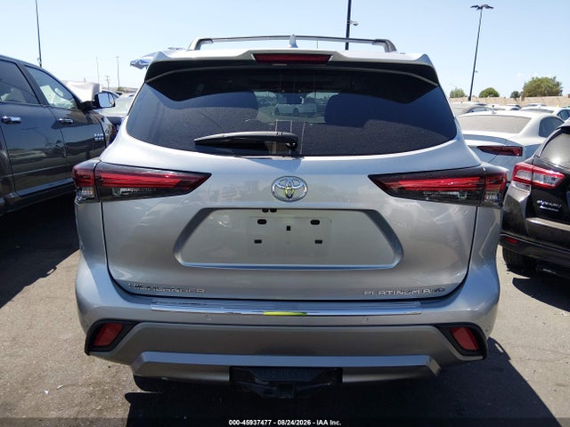 Toyota Highlander Platinum 2024 5TDKDRBH6RS550379 Image 16