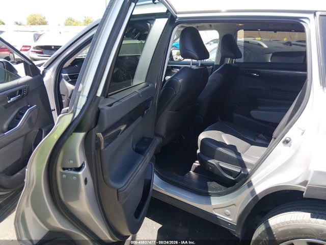 Toyota Highlander Platinum 2024 5TDKDRBH6RS550379 Image 8