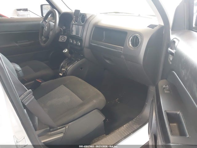 1C4NJRBB4HD138876 Jeep Patriot Sport