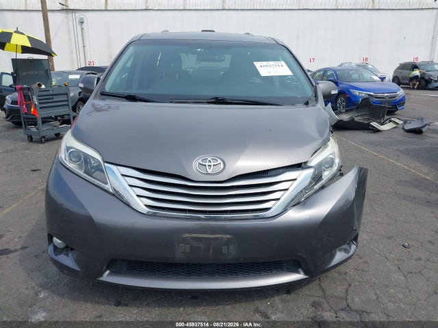 Продаж на аукціоні авто 2017 Toyota Sienna Limited 7 Passenger, vin: 5TDDZ3DC0HS152382, номер лоту: 45937514