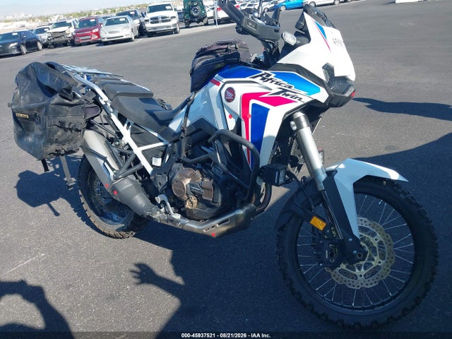 Honda CRF1100 D 2021 JH2SD1004MK100266 Image 15