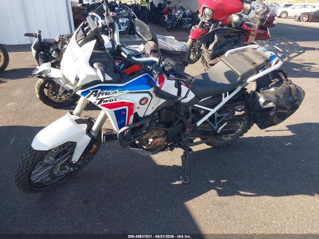Honda CRF1100 D 2021 JH2SD1004MK100266 Image 2