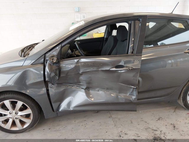 45937538 :رقم المزاد ، KMHCU5AE4DU069048 vin ، 2013 Hyundai Accent Se مزاد بيع