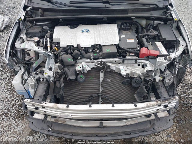 JTDL9MFU8N3031703 Toyota Prius Le Awd-e